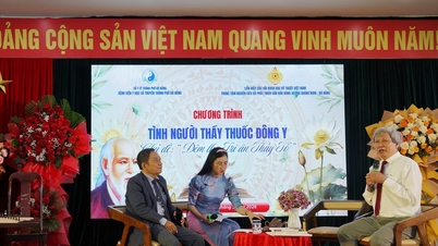 Büyük Hekim Hai Thuong Lan Ong'a Saygı Duruşu İçin Fener Bayramı'nda Şiir Gecesi