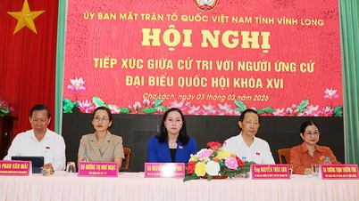 Pertemuan dengan para pemilih dan kandidat untuk Majelis Nasional ke-16 di komune Cho Lach.