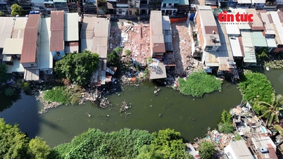 Kota Ho Chi Minh: Lebih dari 34.600 rumah yang terletak di atau sepanjang sungai dan kanal perlu direlokasi.
