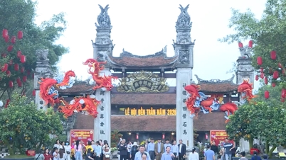 Pemerhatian dari hari pertama Festival Kuil Tran di wilayah Hung Yen.