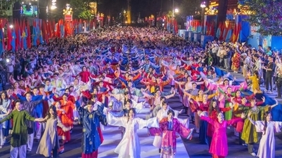 Het thema van het Ao Dai-festival in Ho Chi Minh-stad is "Gouden draden van onsterfelijkheid - het weven van aspiraties".