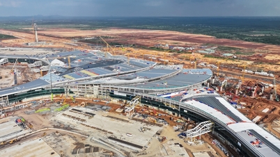 Prim-ministrul: Acceptă construirea unei căi ferate care să lege orașul Ho Chi Minh de aeroportul Long Thanh în baza unui „ordin de urgență”.