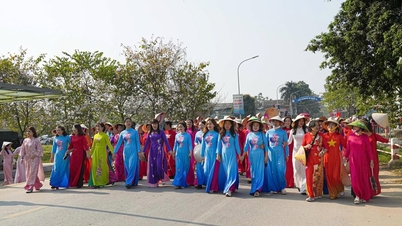 ស្ត្រីដ៏ស្រស់ស្អាតនៃខេត្តឌៀនបៀនចូលរួមក្នុង "សប្តាហ៍អាវផាយ"។