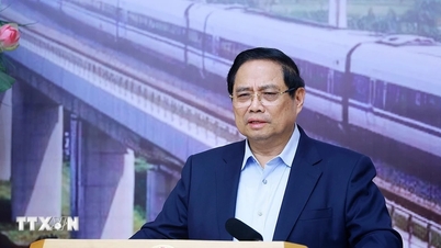 Pham Minh Chinh miniszterelnök: A status quo átalakítása és a technológia elsajátítása a vasúti ágazat fejlesztése érdekében.