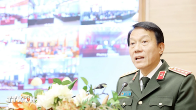 Jenderal Luong Tam Quang bertemu dengan para pemilih di provinsi Hung Yen.