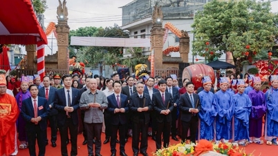Phuc Tho commune holds traditional festival at Tuong Phieu communal house.