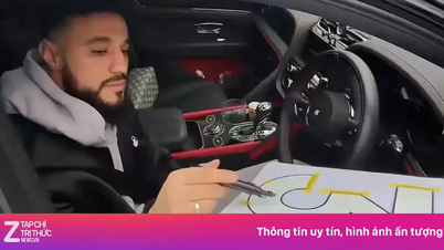 Manchester United player's autograph signing goes viral.