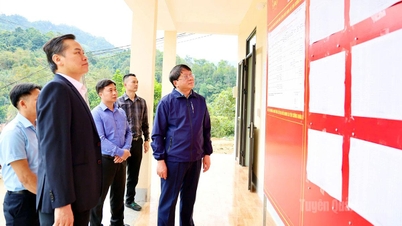 The National Assembly Election Committee, electoral district No. 4, and the Provincial People's Council Election Committee, electoral district No. 11, inspected election work in Yen Cuong, Du Gia, Duong Thuong, and Mau Due communes.