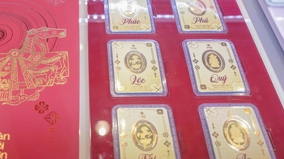 في مساء يوم 3 مارس، انخفضت أسعار الذهب والفضة بشكل حاد.
