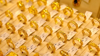 Gold prices today, March 4, 2026, are plummeting; SJC gold and plain gold rings may drop by several million VND per ounce.