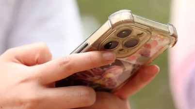 Con el aumento de los precios de los teléfonos inteligentes, las fundas para teléfonos se están convirtiendo en un accesorio esencial.
