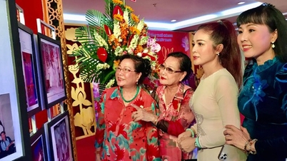 "Recuerdos inolvidables": el artista popular Minh Vương, Thoại Miêu y Thanh Vy se reencuentran emocionalmente.
