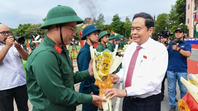 Ketua Majelis Nasional Tran Thanh Man menghadiri Upacara Rekrutmen Militer 2026 Kota Ho Chi Minh.