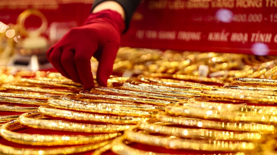 Precios del oro esta tarde, 4 de marzo de 2026: los precios globales vuelven a subir, los precios internos caen en 4 millones de VND.