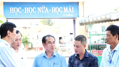 Vice ordförande för stadens folkkommitté, Tran Anh Tuan, inspekterar projektet för att uppgradera och utöka fortbildningscentret nr 3.