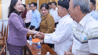 អនុប្រធានរដ្ឋ វ៉ូ ធីអាញ់សួន បានចូលរួមកិច្ចប្រជុំរវាងអ្នកបោះឆ្នោត និងបេក្ខជនសម្រាប់រដ្ឋសភានីតិកាលទី១៦ មណ្ឌលបោះឆ្នោតលេខ៤។
