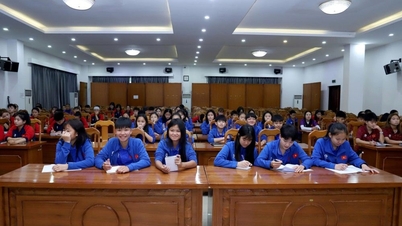 ផ្តល់ចំណេះដឹងអំពីអាហារូបត្ថម្ភដល់កីឡាករវ័យក្មេង។