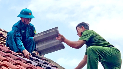 Urgent measures are being taken to mitigate the damage caused by the tornado in Ba Vì.