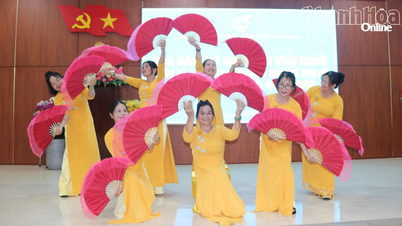 សម្ព័ន្ធនារីសង្កាត់ Tay Nha Trang បានរៀបចំកិច្ចពិភាក្សាមួយដើម្បីរំលឹកខួបទិវានារីអន្តរជាតិ។