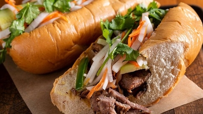 Fifty-four people have been hospitalized after eating bread in Vung Tau; the Ministry of Health has requested food traceability.