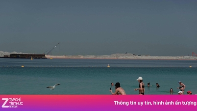 Les ultra-riches de Dubaï racontent des moments passés à fumer la chicha et à admirer le coucher du soleil au milieu des explosions.