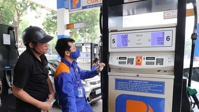 Les prévisions indiquent que les prix des deux types d'essence augmenteront de plus de 1 000 VND/litre.