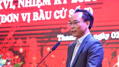 Úřadující ministr školství a odborné přípravy Hoang Minh Son: Potřebujeme více veřejných škol.
