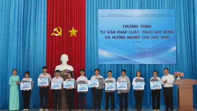 Universitatea de Drept din orașul Ho Chi Minh a acordat burse și a oferit îndrumare profesională studenților Liceului Specializat Le Quy Don - Nam Nha Trang.