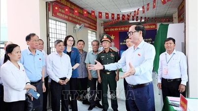 Le vice-président de l'Assemblée nationale, Tran Quang Phuong, inspecte les préparatifs électoraux à Can Tho.