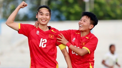 La communauté du football félicite le Vietnam d'avoir des joueurs et des joueuses.