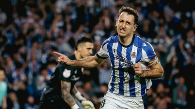 Reprezentant Hiszpanii poprowadził Sociedad do finału Copa del Rey.