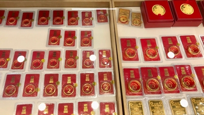 Harga emas domestik tetap tinggi, dengan cincin emas lebih mahal daripada batangan emas.