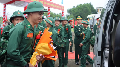 Miles de jóvenes en el centro-norte de Vietnam se están alistando en el ejército.