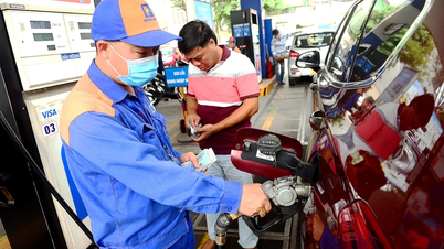 Los precios de la gasolina han aumentado considerablemente en todos los ámbitos: la gasolina RON95 aumentó 2,189 VND/litro y el queroseno 7,132 VND/litro.