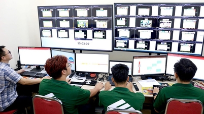 Professores e alunos estão entusiasmados com os recursos digitais dinâmicos da Editora Educacional do Vietnã.