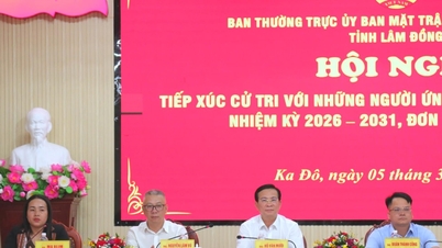 បេក្ខជន​ក្រុមប្រឹក្សា​ប្រជាជន​ខេត្ត​ឡាំដុង​សន្យា​បង្ហាញ​ពី​ការរំពឹងទុក​របស់​អ្នកបោះឆ្នោត​នៅ​ឃុំ​កាដូ។