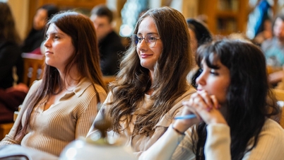 Для в'єтнамських студентів доступно багато безкоштовних стипендій для навчання в Європі, Азії та Океанії.