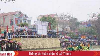 Mengunjungi festival desa di musim semi.