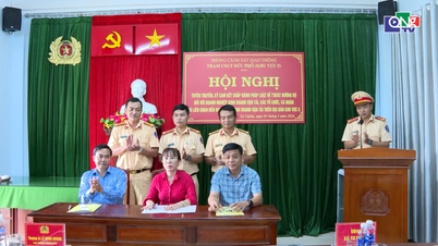 Signing a commitment to ensure traffic safety.