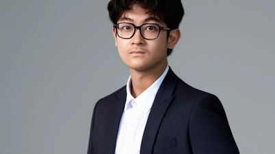 A 12th-grade male student with 5 international publications gets accepted into a Computer Science program at an American university.