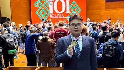De uma "punição especial" à prestigiosa medalha de ouro olímpica: a história de um estudante de Gia Lai.