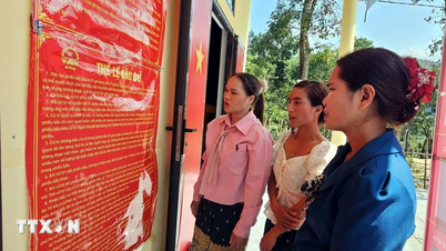 ជនជាតិ Bru-Van Kieu នៅខេត្ត Quang Tri កំពុងរៀបចំខ្លួនសម្រាប់ការបោះឆ្នោតមុនកាលកំណត់។