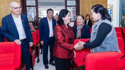 លោកស្រី ប៊ូយ ធី មិញ ហ្វាយ៖ ការបង្កើតគោលនយោបាយដើម្បីឱ្យខេត្តភូថូអាចទាញយកអត្ថប្រយោជន៍របស់ខ្លួនជាចំណុចកណ្តាលនៃតំបន់ដីគោក និងតំបន់ភ្នំភាគខាងជើង។