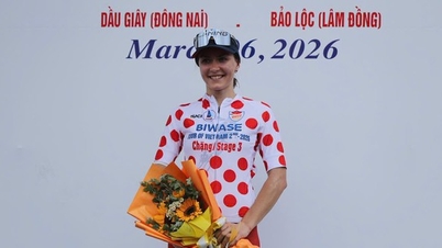 コミナ・マリナ選手が、Biwase Tour of Vietnam 2026の第3ステージでポルカドットジャージを獲得しました。