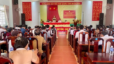Candidates for the Provincial People's Council, electoral district No. 27, met with voters in Ea Súp and Ea Rốk communes.