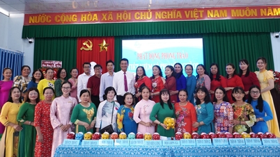 សម្ព័ន្ធនារីឃុំវ៉ាន់និញបានរៀបចំពិធីអបអរសាទរទិវានារីអន្តរជាតិ។