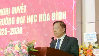El profesor asociado, Dr. Bui Anh Tuan, ha sido nombrado rector de la Universidad Hoa Binh.