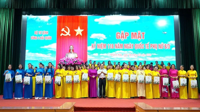 Naval Region 4 held a meeting to celebrate International Women's Day.