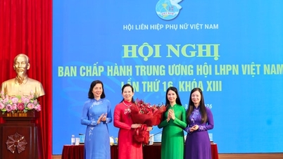 La camarada Le Thi Thuy ocupa el cargo de Presidenta del Comité Central de la Unión de Mujeres de Vietnam.