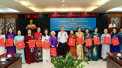 Female candidates share their experiences in campaigning.